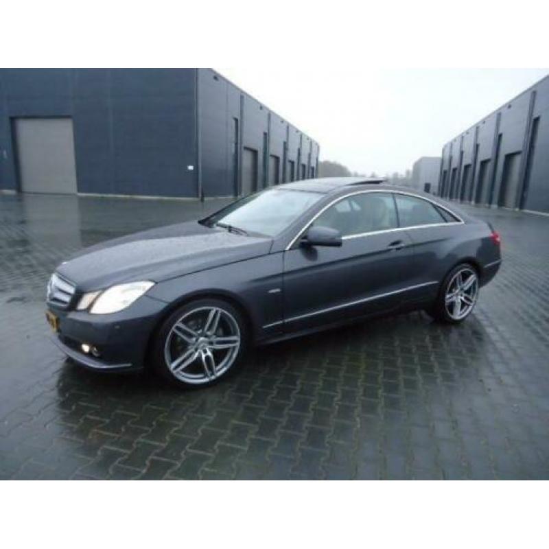 Mercedes-Benz E-klasse Coupé 200 CGI Avantgarde AMG met pano