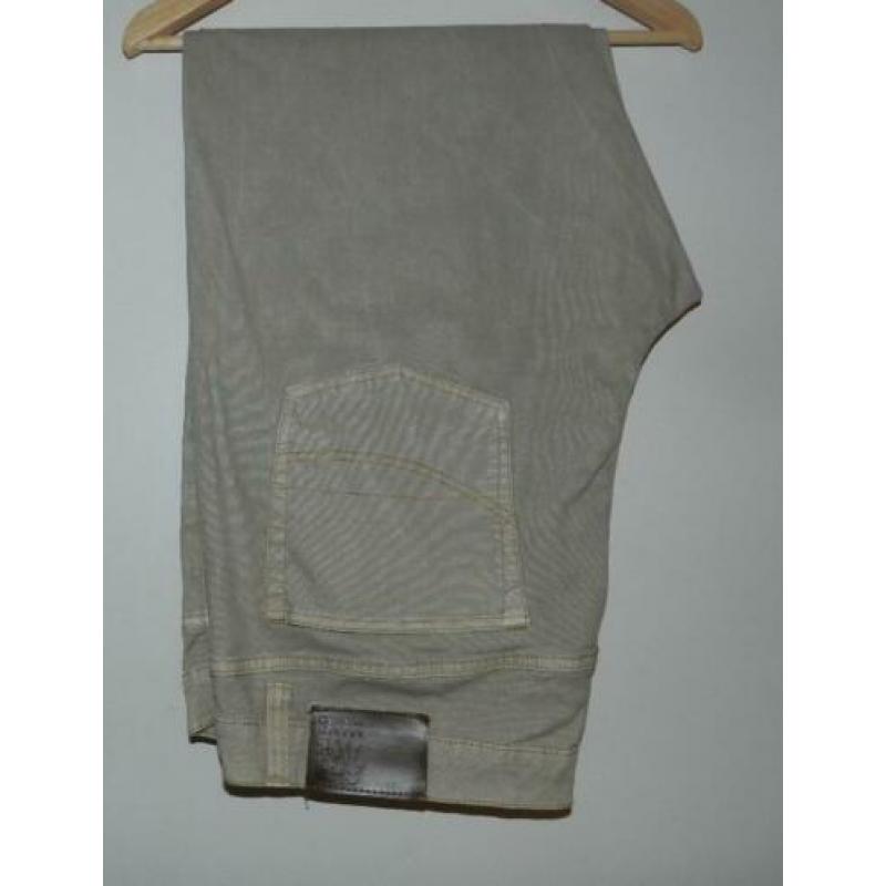 Beige man's World vrije tijdspantalon, maat 60.