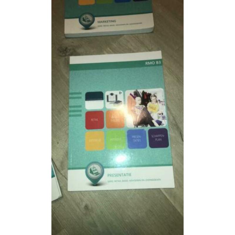 Schoolboeken Manager/Retail leerjaar 1
