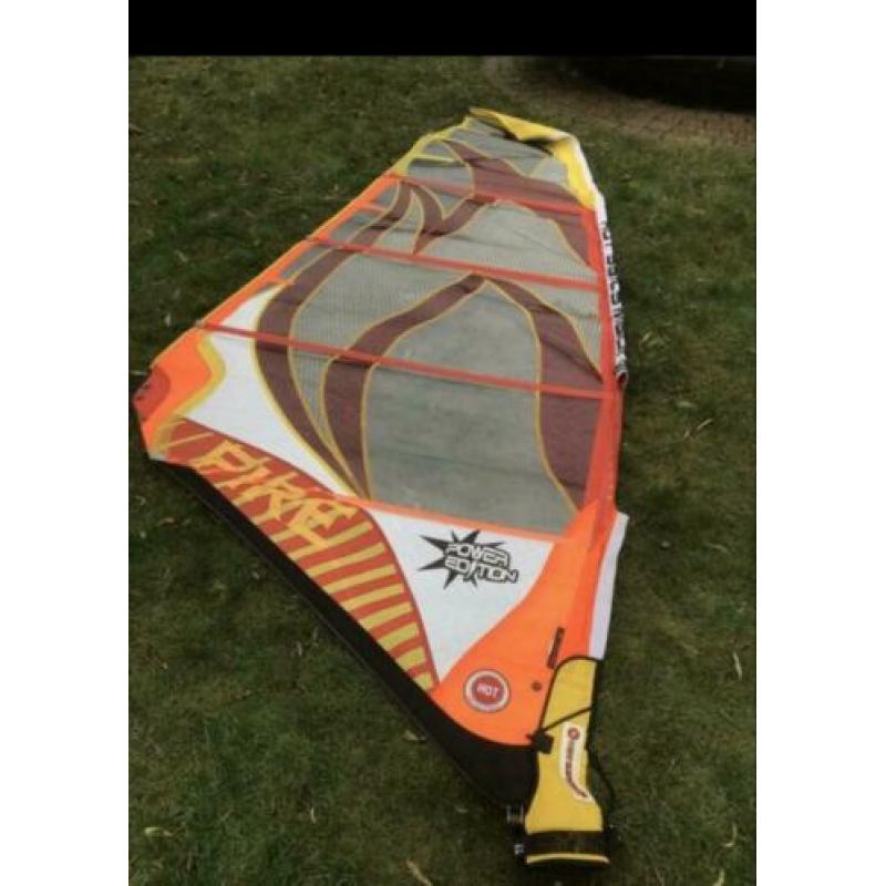 North sails volcano 6.8 / Hotsails fire 5.0