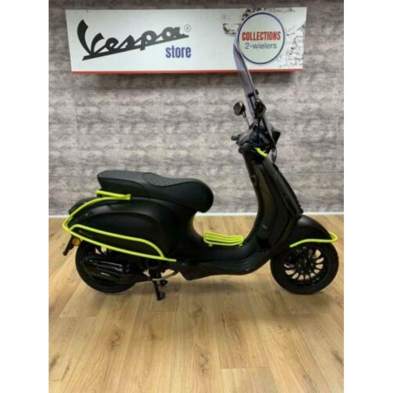 Vespa Sprint 25 km IGET NIEUW Notte x Fluor Yellow