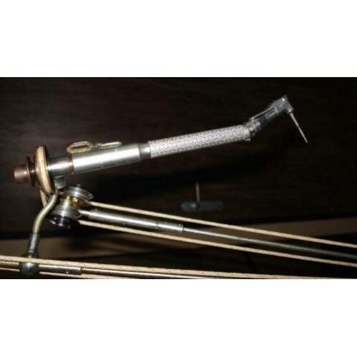 Antieke vintage tandartsboor met voetpedaal