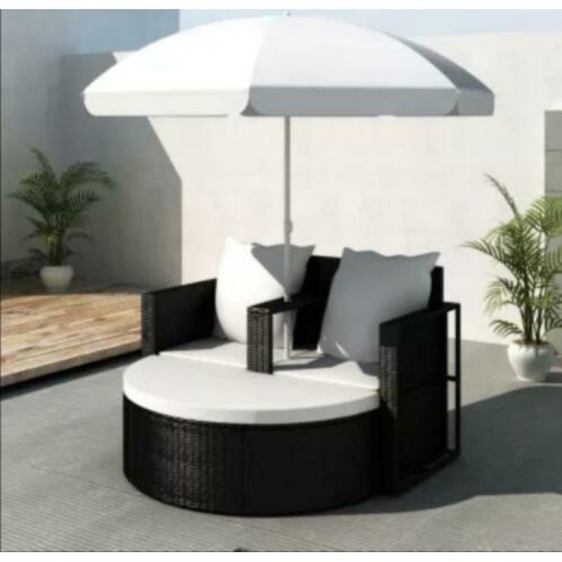 Loungebed met parasol en kussens