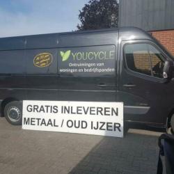 Gezocht kapotte kruiwagen van metaal