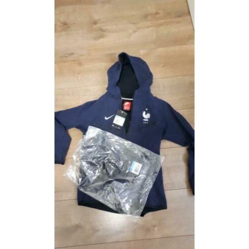 Nike Tech Fleece maat 164