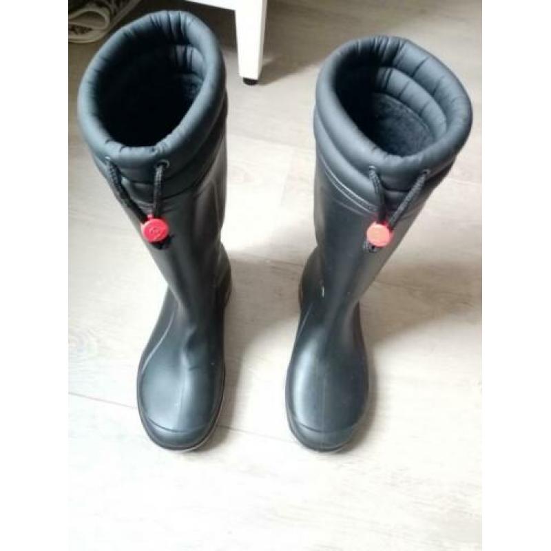 Dunlop rain boots as good as new