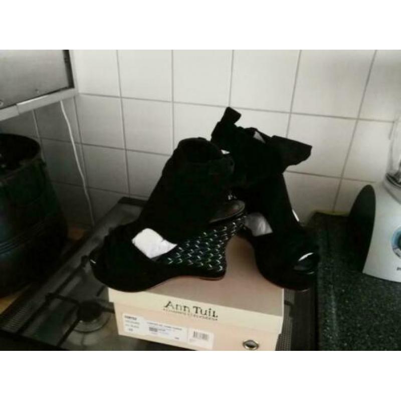 NIEUW***Super gave schoenen van Ann Tuil in doos