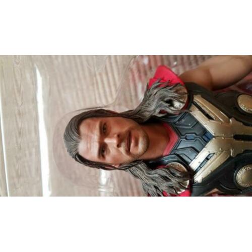 Hot Toys Thor Light Asguardian Armor