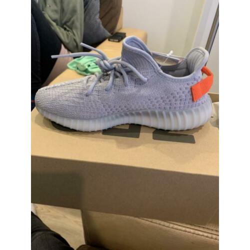 Adidas Yeezy Boost 350 v2 taillight