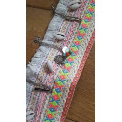 Brede riem ibiza lola amor schelpjes fluor