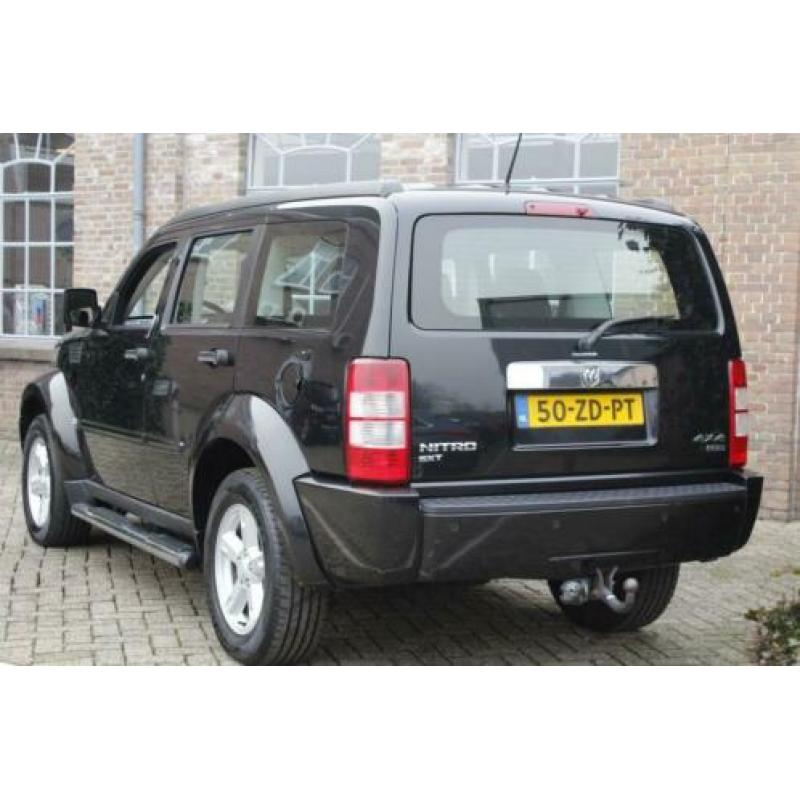 Dodge Nitro 2.8 CRD SXT Automaat, Navi, Bluetooth, Cruise, 2