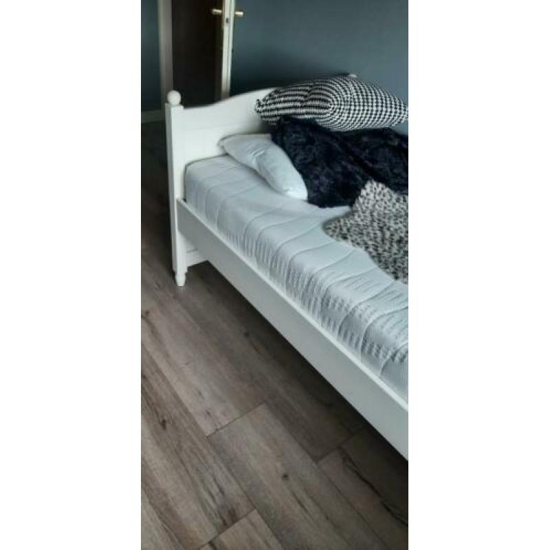 Complete slaapkamer Julia te koop.