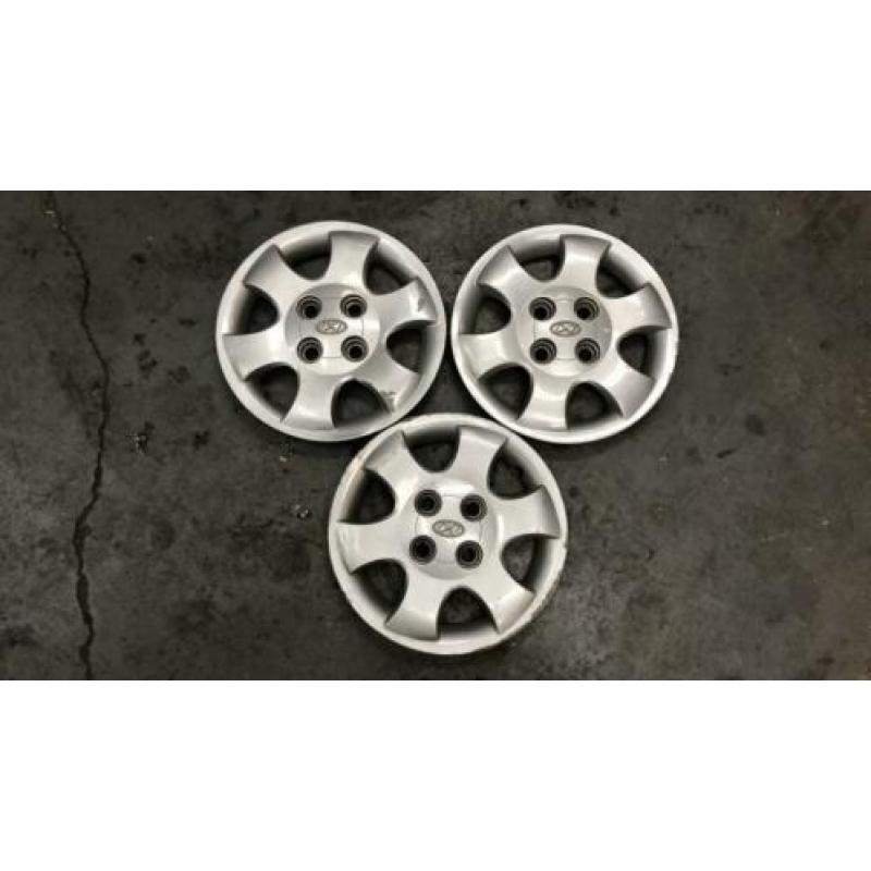 Wieldoppen set 14 inch Hyundai origineel