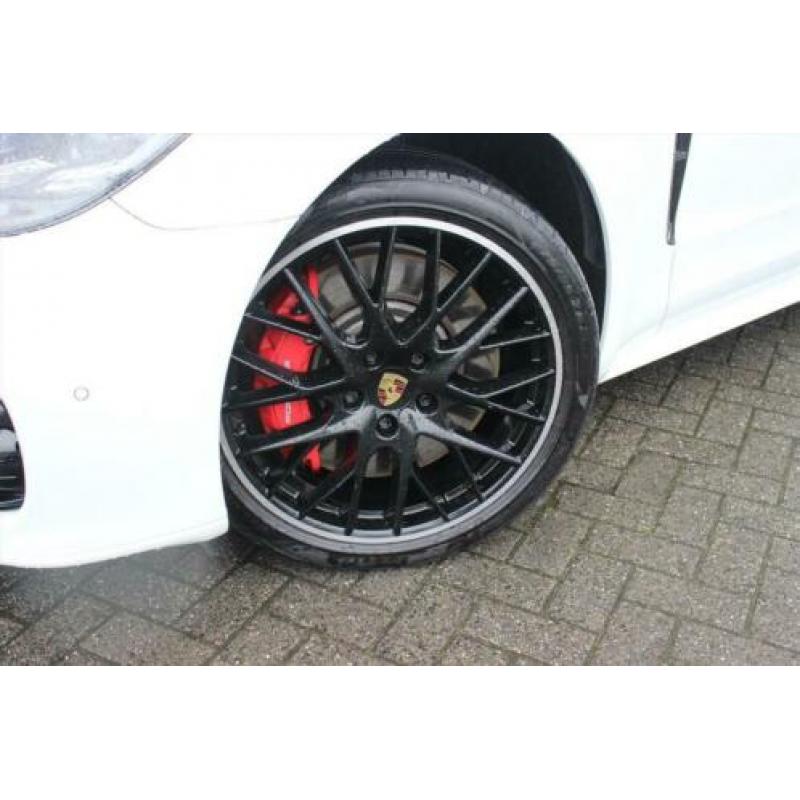 PORSCHE Panamera 4.0 V8 twin-turbo 550pk PDK Turbo