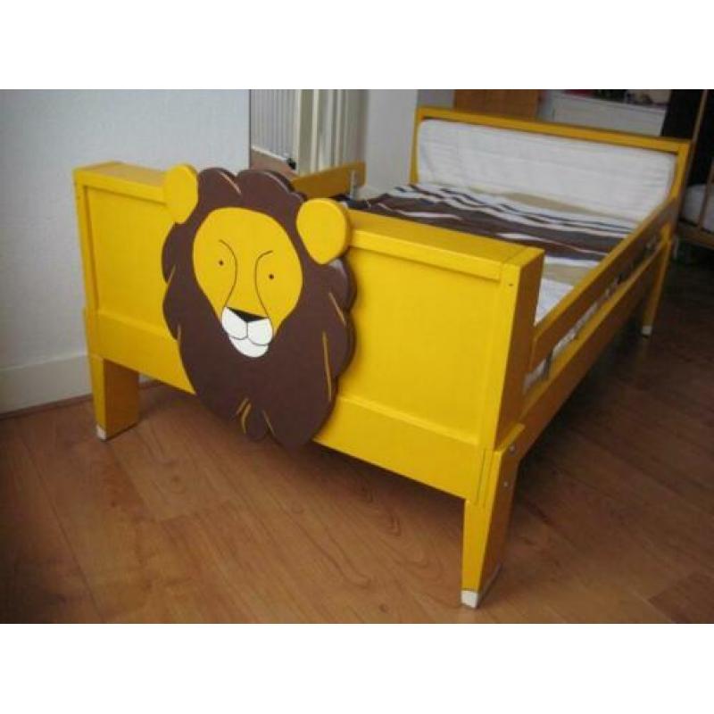 Meegroeibed Ikea, omgetoverd tot leeuw