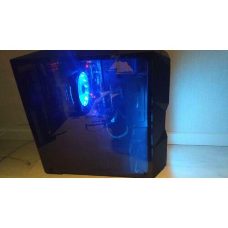 Game pc: intel xeon e5 2640, 16gb ram, r9 290, 240gb ssd