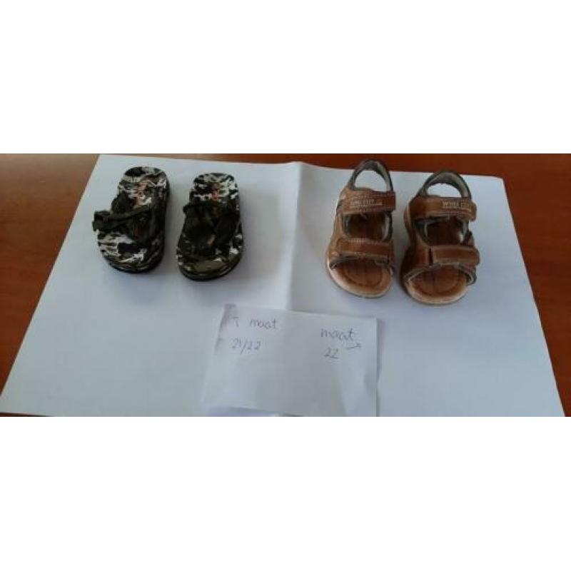 Kinderschoenen maat 21-23,5. Setprijs 12,50.