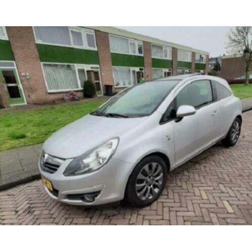 opel corsa 1.2 16v met veel extra 1ste eigenaar