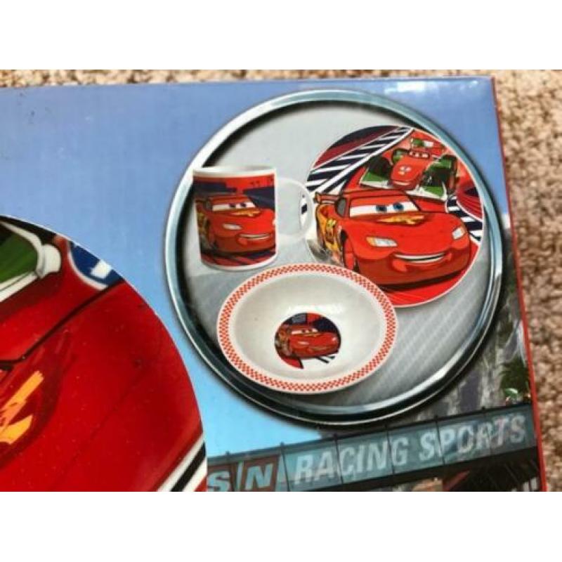 2 Cars McQueen lunch setten ( platte bord, diepe bord, mok)