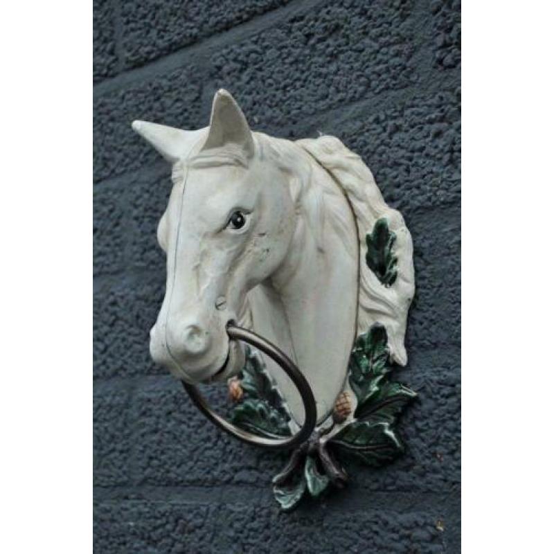 Paardenhoofd met ring, gietijzer-wit-paard-deco-tuin