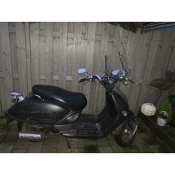 xinix faeder snor scooter