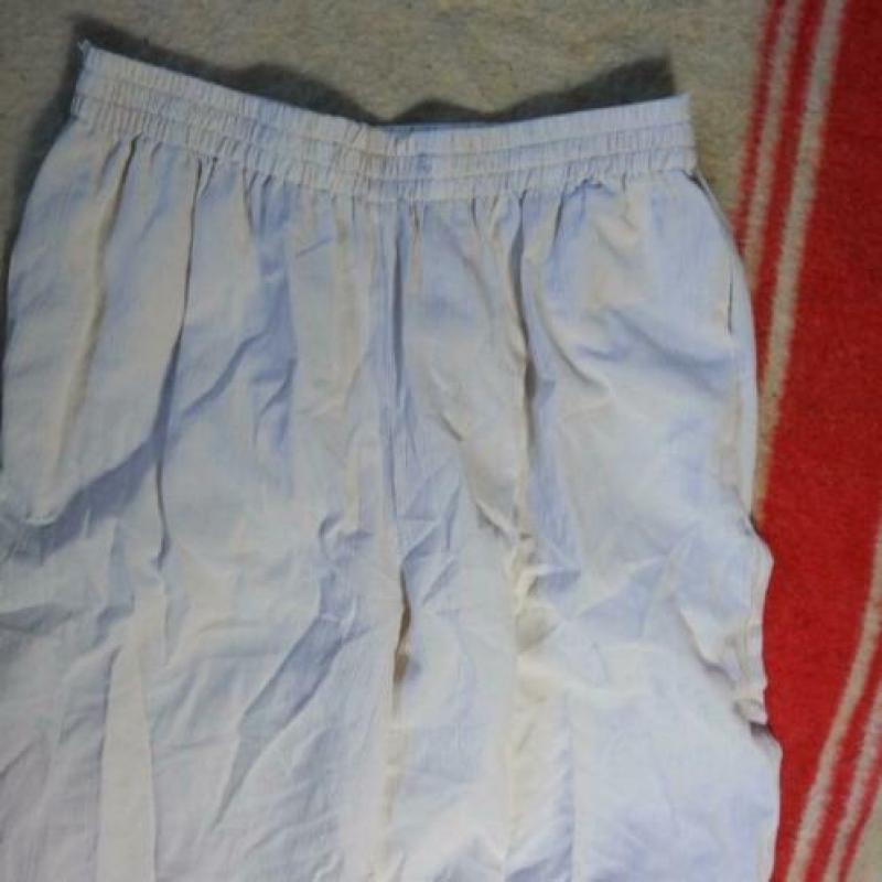 Leuke beige 5/8 broek.Mt M/L.Merk Today