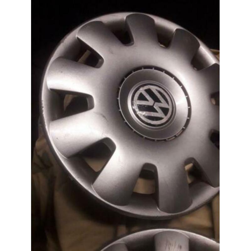 15 inch wieldoppen Volkswagen.