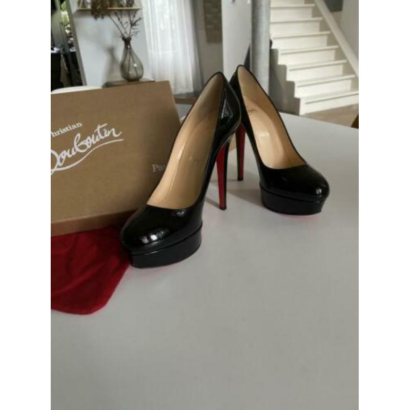 Christian Louboutins Bianca 140 patent calf maat 38
