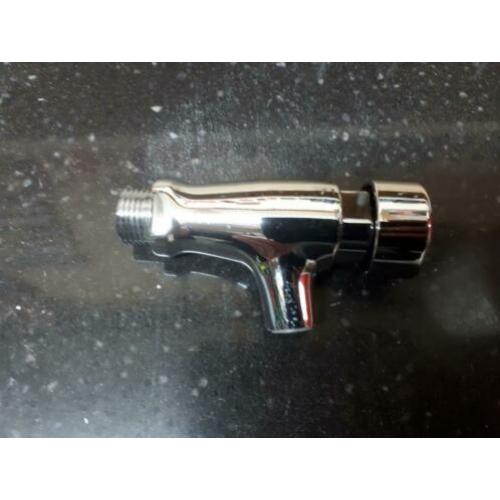 Te koop delabie zelfsluitende kraan 1/2 wandmodel.nieuw in d