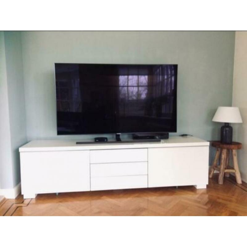 tv meubel hoogglans wit 180b x 40d x 49h (Besta)