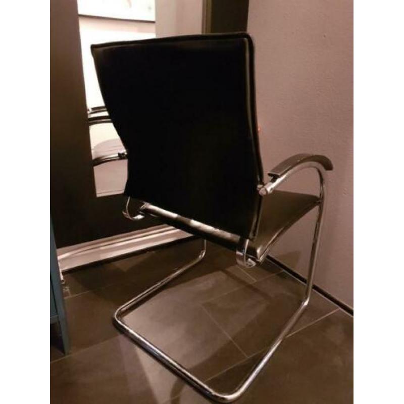 Oldscooldesign Thonet s73 Jozef Carcia zwart leer slede stoe
