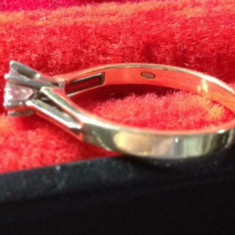 Gouden Ring + Briljant (40 Crt )+Gouden Ring(Briljant(10Crt)