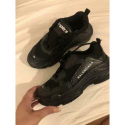 Balenciaga triple s
