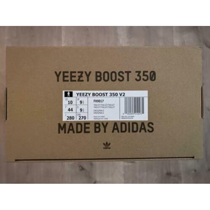 Yeezy boost tail light maat 44/us 10