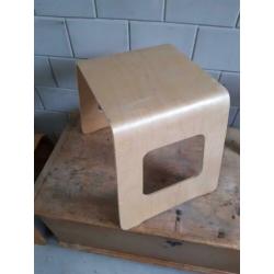 Benjamin kruk bijzettafel 4 stuks.
