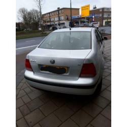 Volkswagen Bora 1.6 77KW 2001 Grijs