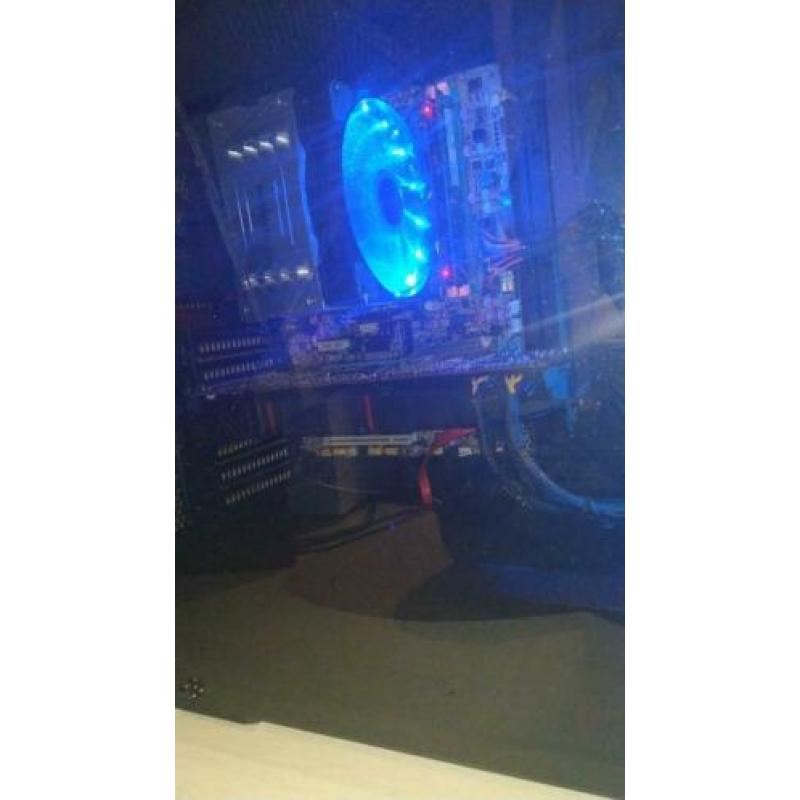Game pc: intel xeon e5 2640, 16gb ram, r9 290, 240gb ssd