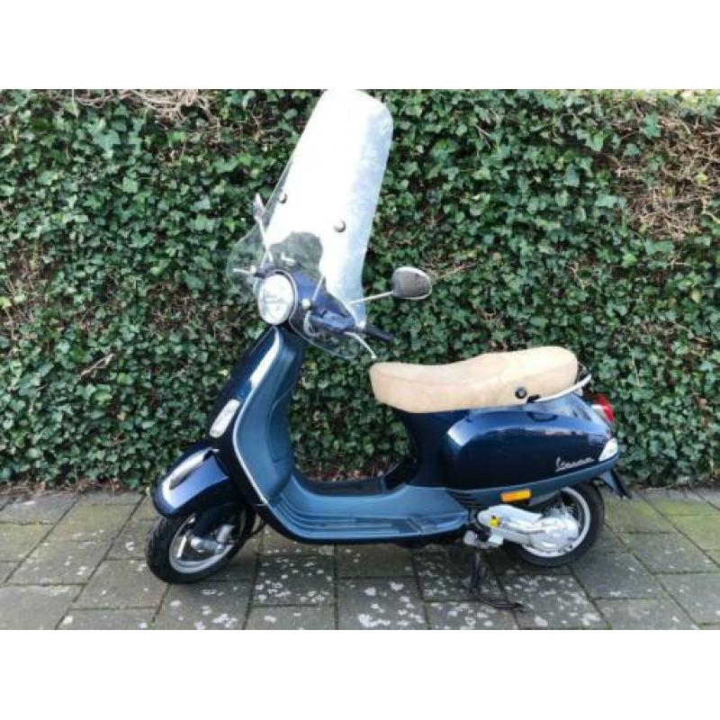 Vespa LX 50 snorscooter