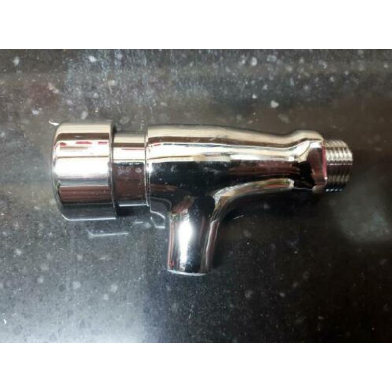 Te koop delabie zelfsluitende kraan 1/2 wandmodel.nieuw in d