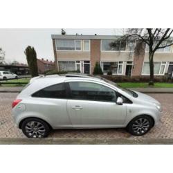 opel corsa 1.2 16v met veel extra 1ste eigenaar