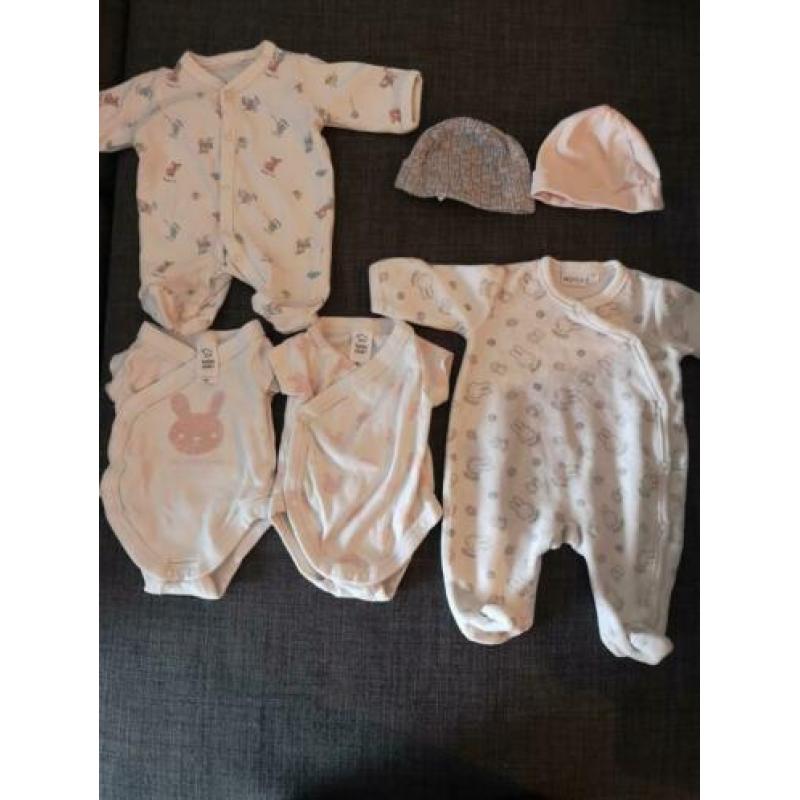 Babykleding maat 42, 44 en 50 meisje (jongen)