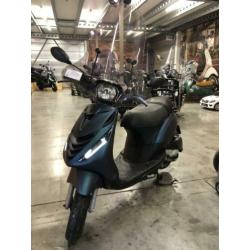 Piaggio Zip Mat Kameleon 25km snor BJ07-2017 KM:12406 €1450,
