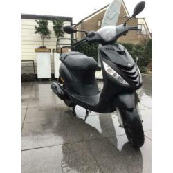 Piaggio Zip 25 km sp kappen