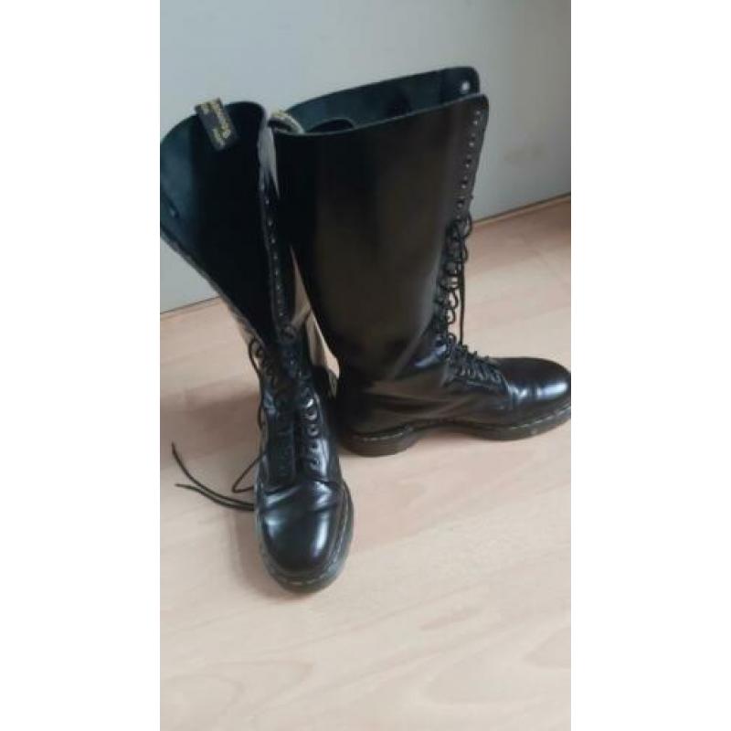 Hoge Dr Martens laarzen mt 45