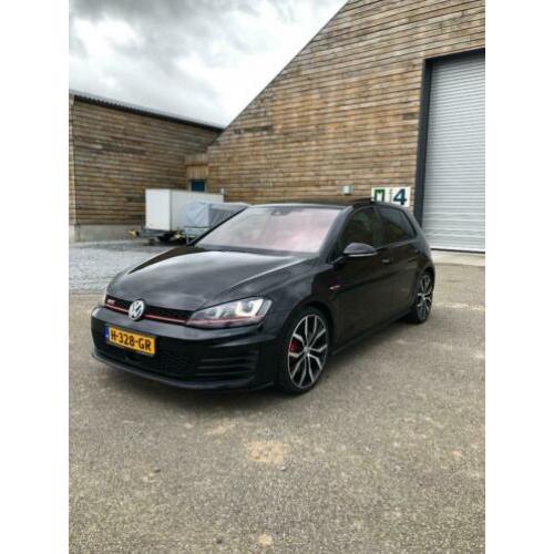 Volkswagen Golf 7 GTI PERFORMANCE Full Option