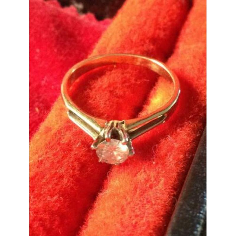Gouden Ring + Briljant (40 Crt )+Gouden Ring(Briljant(10Crt)