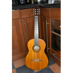 Mooie Yamaha Akoestische gitaar CG 120A + degelijke hoes