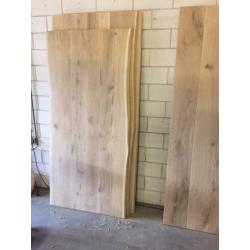 Vele nieuwe eiken, suar, teak, en mango eettafels! Veel keus