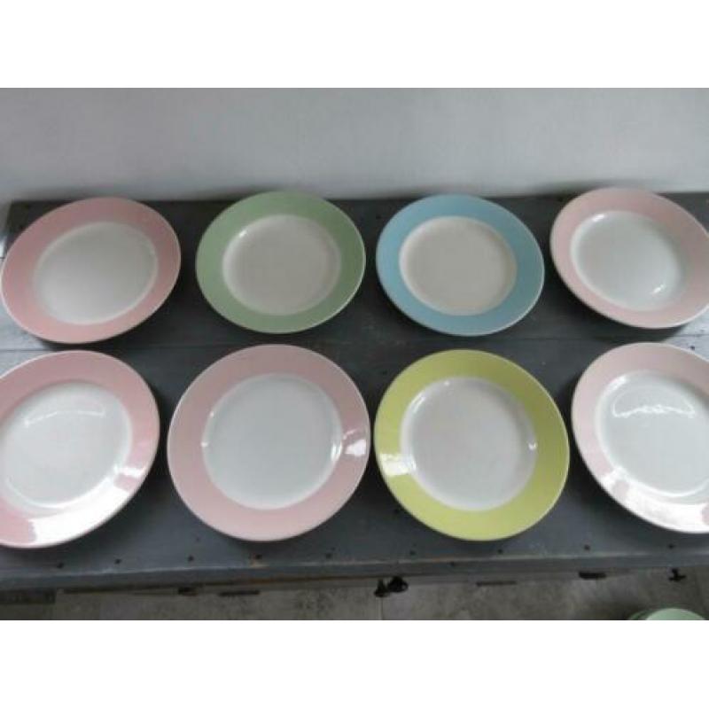 Antieke Boch La Louvière diner borden 8 x met pastel rand