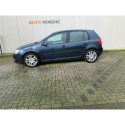 Volkswagen Golf 2.0 FSI Sportline